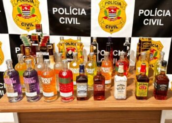 Prefeitura de São Sebastião lacra adega e Polícia Civil encontra bebidas de origem duvidosa