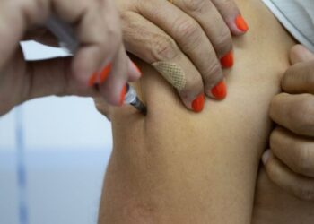 Prefeitura realiza vacinação contra a febre amarela conforme solicitação do Ministério da Saúde