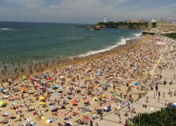 Verão e Carnaval devem render R$ 1,2 bilhão para setor de Hospedagem em SP; alta é de 3% em relação a 2025