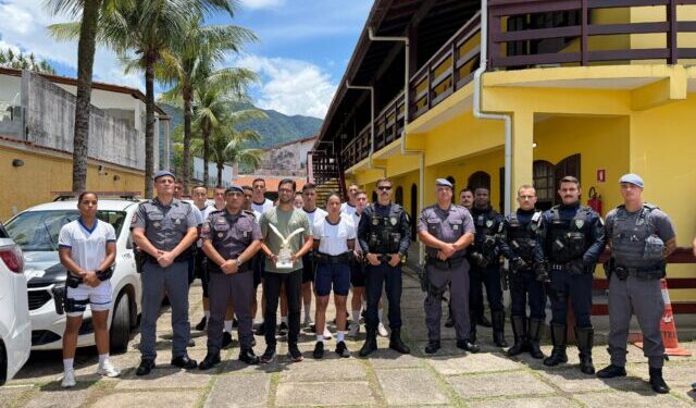 Prefeito Reinaldinho fortalece política de segurança e recebe homenagem da Polícia Militar em São Sebastião