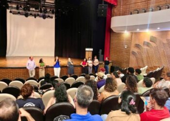 São Sebastião dá início ao ciclo 2026 das Oficinas Culturais com encontro de integração entre professores