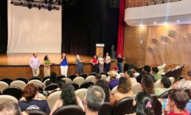 São Sebastião dá início ao ciclo 2026 das Oficinas Culturais com encontro de integração entre professores