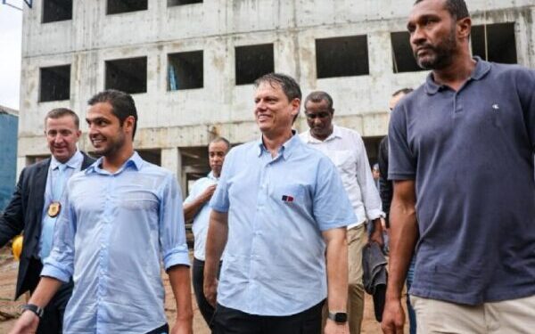 Governador e Prefeito realizam vistoria em obras habitacionais da CDHU na Topolândia e reforçam investimentos estaduais em São Sebastião