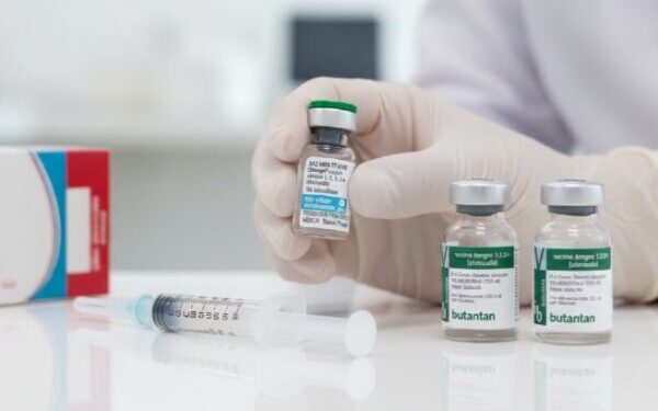 São Sebastião se antecipa e capacita equipes para aplicar a nova vacina brasileira contra a dengue