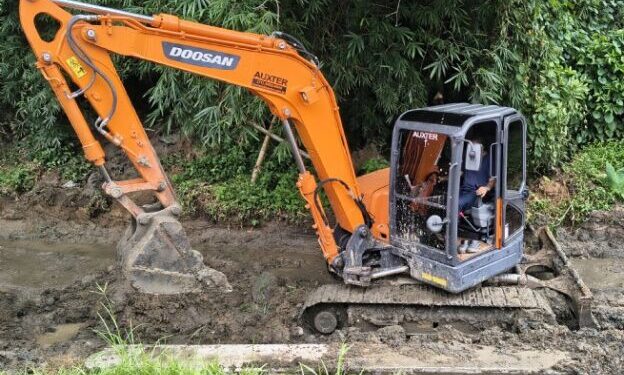 Prefeitura de São Sebastião inicia intervenção emergencial em contenção no córrego da Rua José do Patrocínio