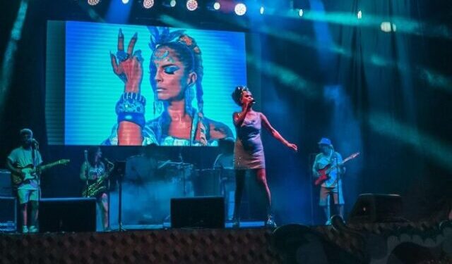 Bloco Bahianidade anima moradores e turistas no Carnaval de Boiçucanga