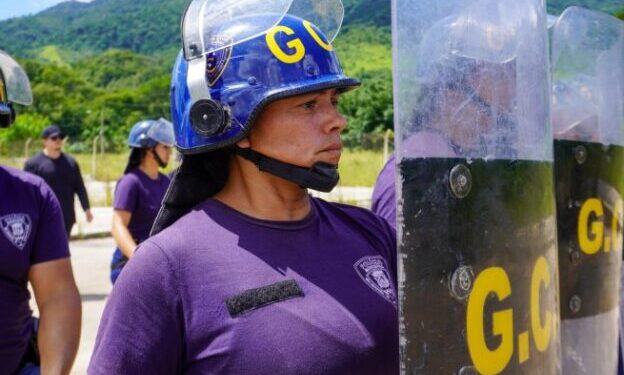 4ª turma da Polícia Municipal participa de curso de Controle de Distúrbios Civis com uso de Choque
