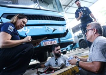 Comissão de Transporte fiscaliza ônibus urbanos e reforça segurança dos usuários em São Sebastião