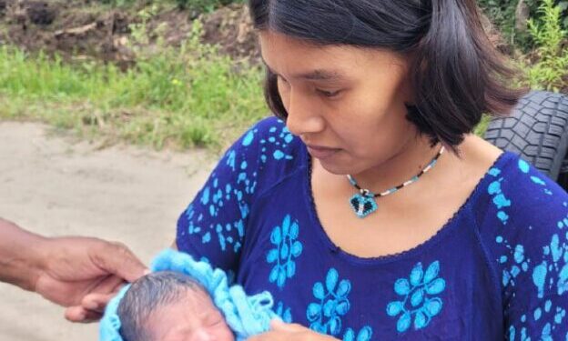 SAMU e Defesa Civil resgatam parturiente e recém-nascido de aldeia alagada