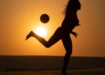 Circuito Redes Delas de futevôlei chega à Arena Verão+ 2026 em São Sebastião neste sábado