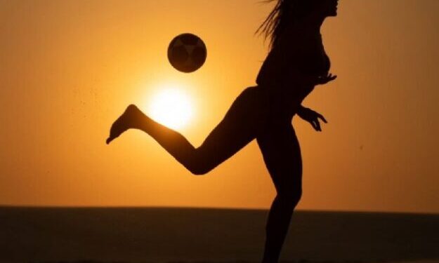 Circuito Redes Delas de futevôlei chega à Arena Verão+ 2026 em São Sebastião neste sábado