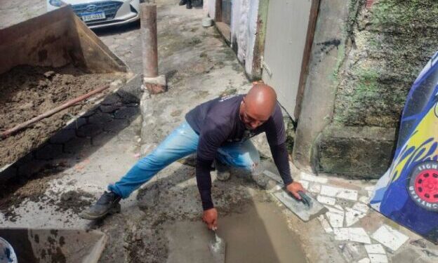 Prefeitura de São Sebastião realiza manutenção em galeria e substitui tampas de bueiro na Olaria