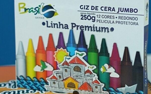 Mais de 15 mil kits escolares começam a ser distribuídos aos alunos da rede municipal de São Sebastião