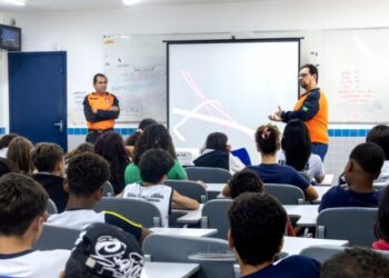Defesa Civil e Educação iniciam formação de Agente Mirim nas escolas municipais