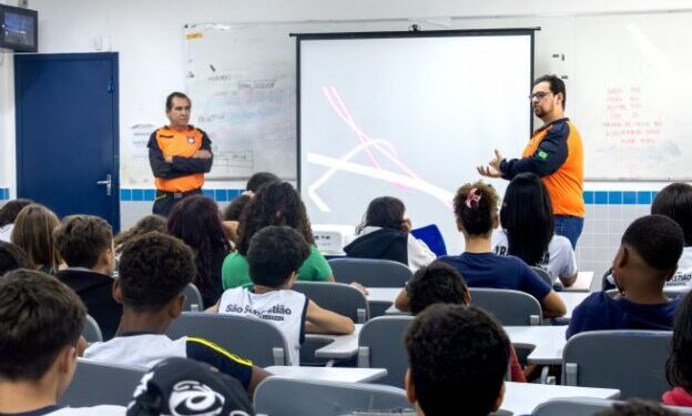 Defesa Civil e Educação iniciam formação de Agente Mirim nas escolas municipais