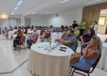 Café Empresarial reúne mais de 80 empreendedores na Costa Sul e fortalece networking em São Sebastião