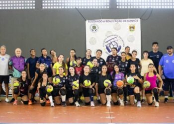 São Sebastião fortalece base do voleibol municipal com escolinhas esportivas e revela novos talentos