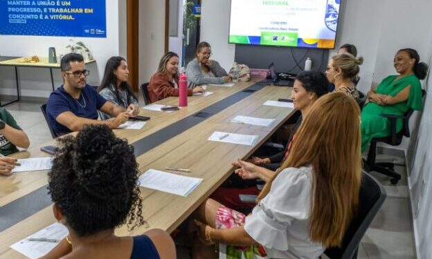 São Sebastião promove formação de coordenadores pedagógicos com foco em educação integral
