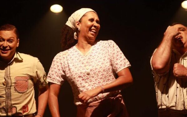 Espetáculo sobre Carolina Maria de Jesus chega à Praça Pôr do Sol em Boiçucanga gratuitamente