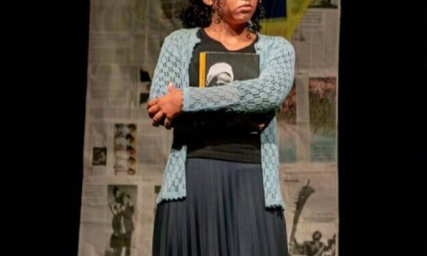 Professora de São Sebastião vence Prêmio Porvir com projeto de educação antirracista