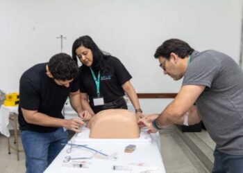 Prefeitura realiza ação do ‘Abril Verde’ no Hospital de Cínicas da Costa Sul, em Boiçucanga