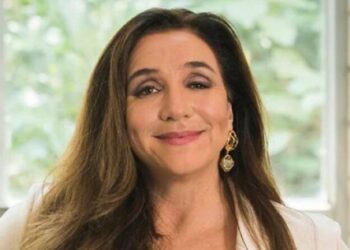 Marisa Orth estreia espetáculo inédito ‘Tá de Graça’ no Teatro Municipal de São Sebastião