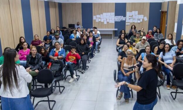 Curso de Libras tem aula inaugural com ampla participação de munícipes em São Sebastião