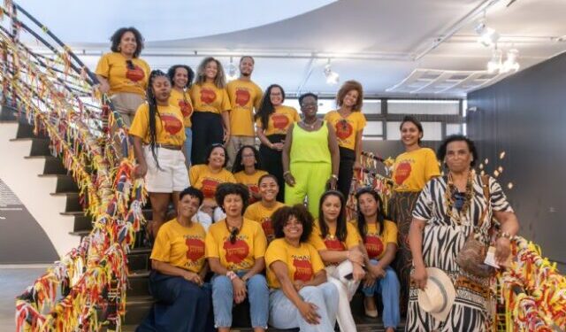 Educadoras da rede municipal participam de visita técnica ao Museu Afro Brasil em São Paulo