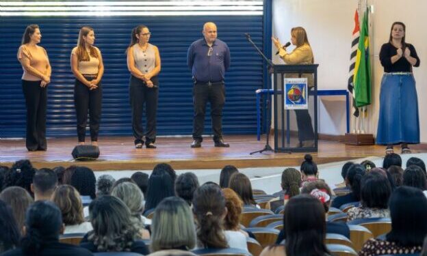 Fórum Vozes da Inclusão debate neurodiversidade e direitos em São Sebastião