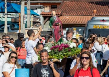 Festa de São Pedro começa nesta quinta-feira com quermesse, missa e tradicional procissão marítima