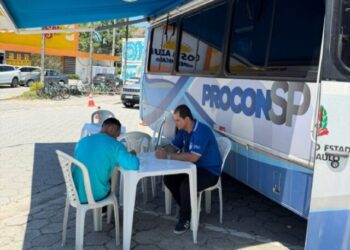 Procon Itinerante leva atendimento a população no Centro e na Costa Sul de São Sebastião