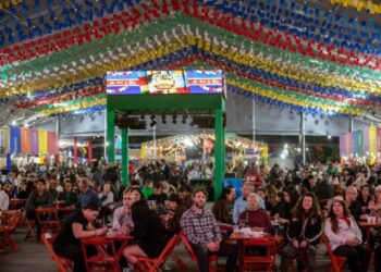 Arraiá Caiçara de São Sebastião segue até domingo com atrações de forró, sertanejo e comidas típicas