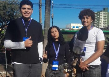Estudantes de São Sebastião conquistam destaque em competições nacionais de lançamento de foguetes