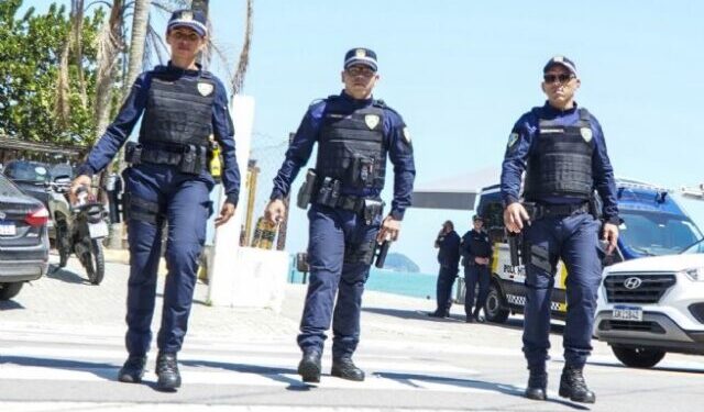 GCM de São Sebastião prende motorista por embriaguez e captura procurado da Justiça no Centro