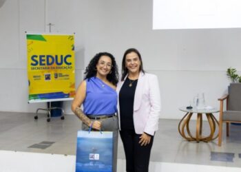 São Sebastião promove formação para secretários e diretores sobre autodeclaração racial e Censo Escolar